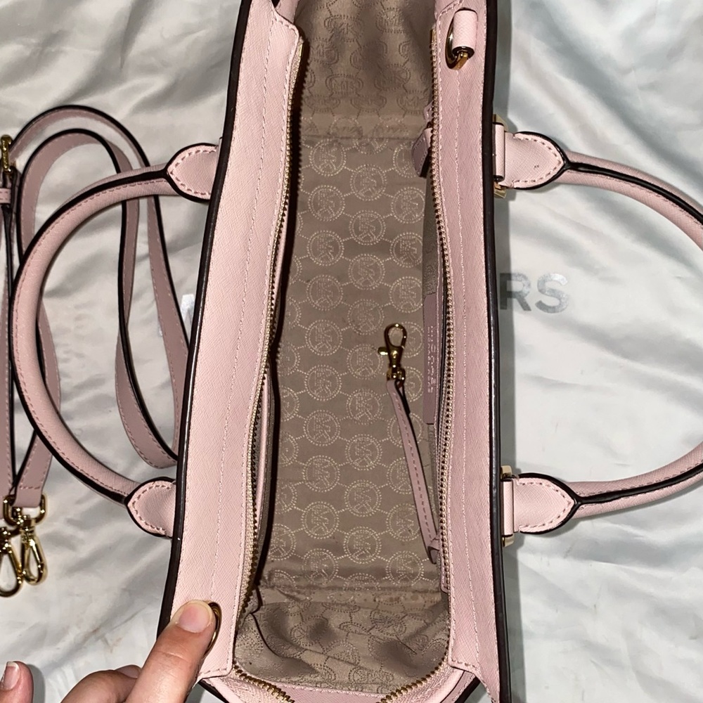 Michael Kor Purse - Picture 2 of 5